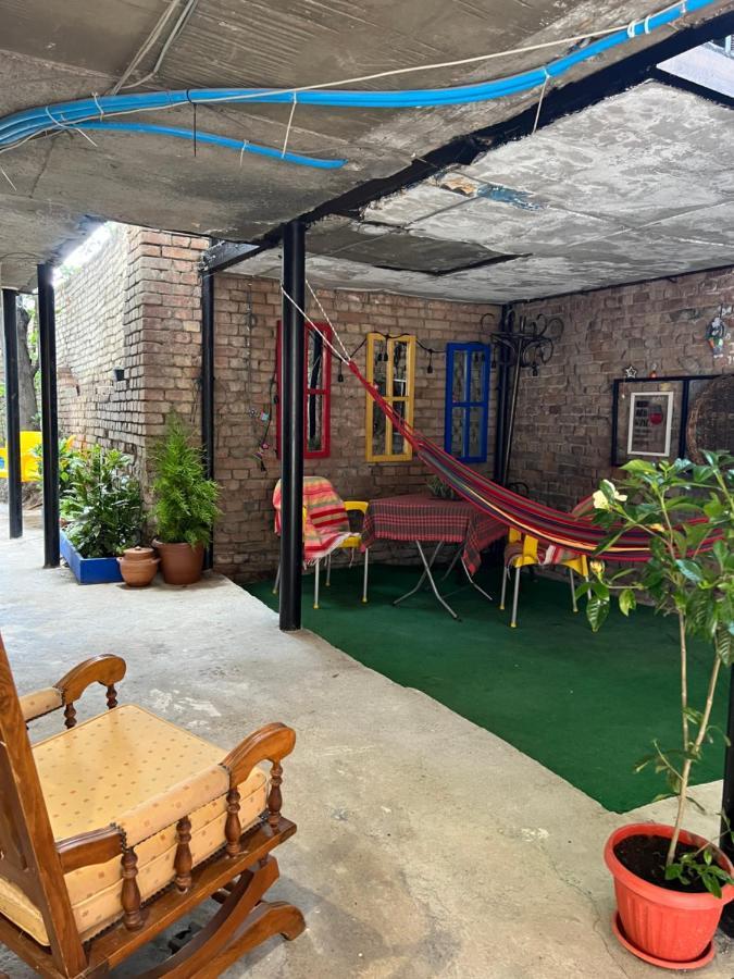 Hostel Nomad Tbilisi Exterior photo